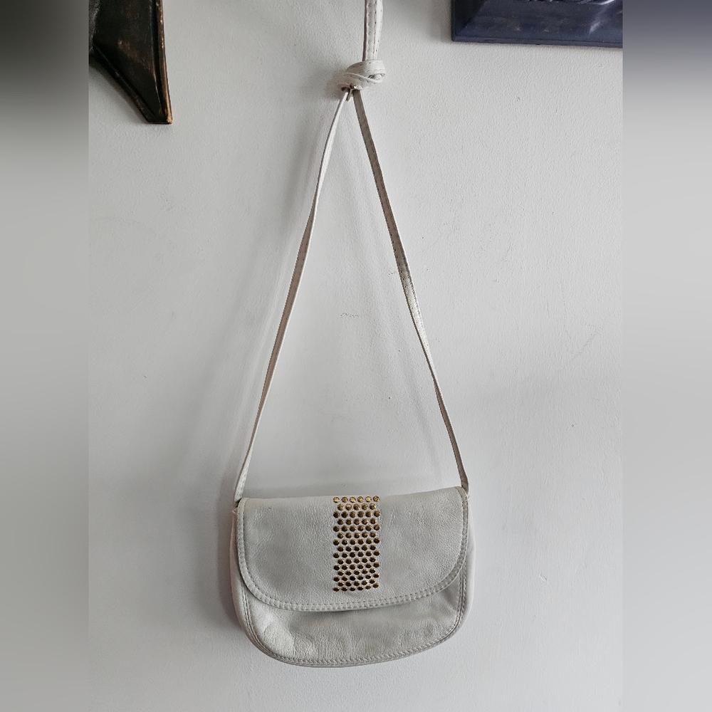 Vintage Tuscans 80s Leather Elegant White and Gold Studs Crossbody Women's Bag